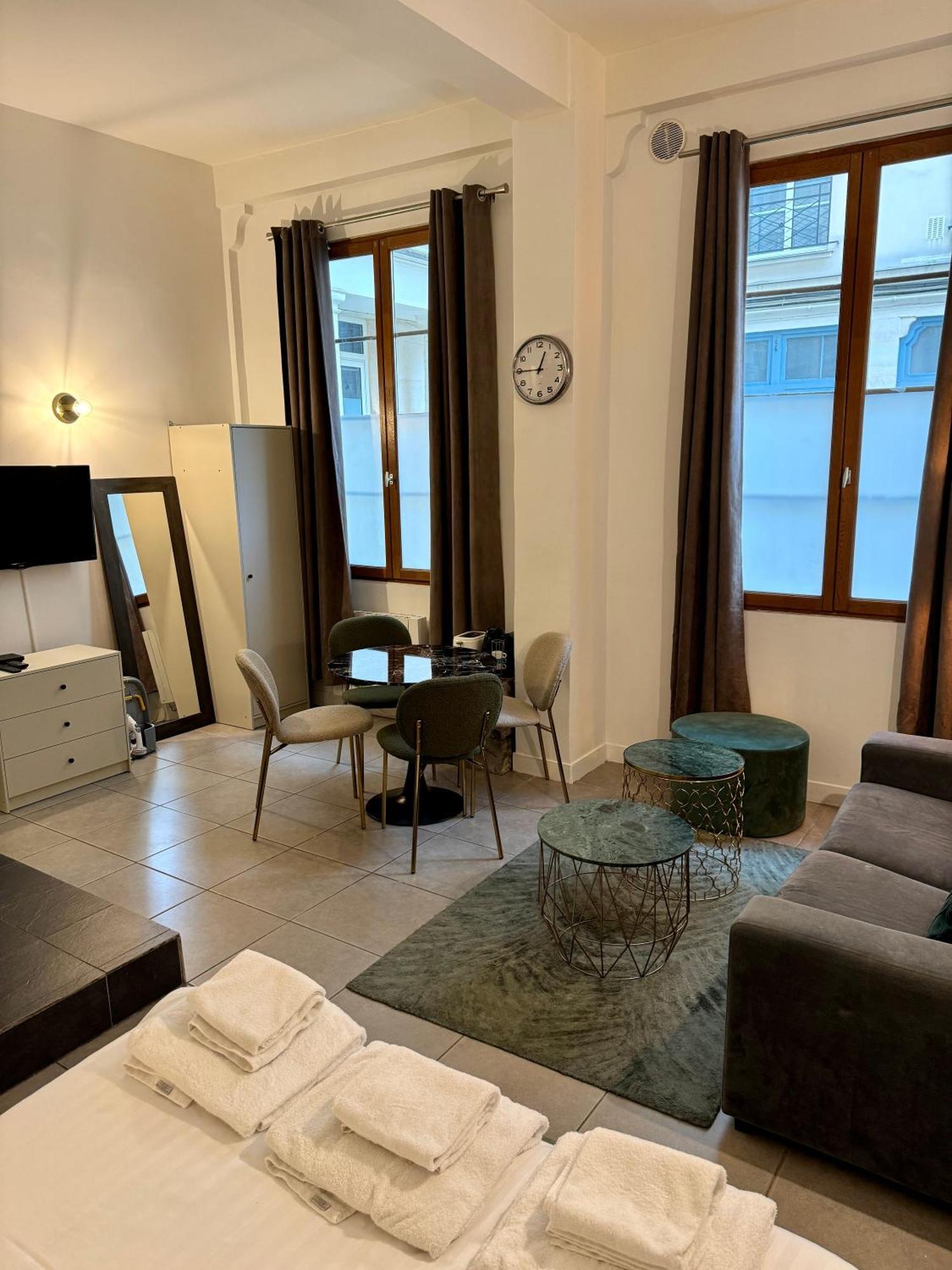 Temple Apartments Paris Exterior photo